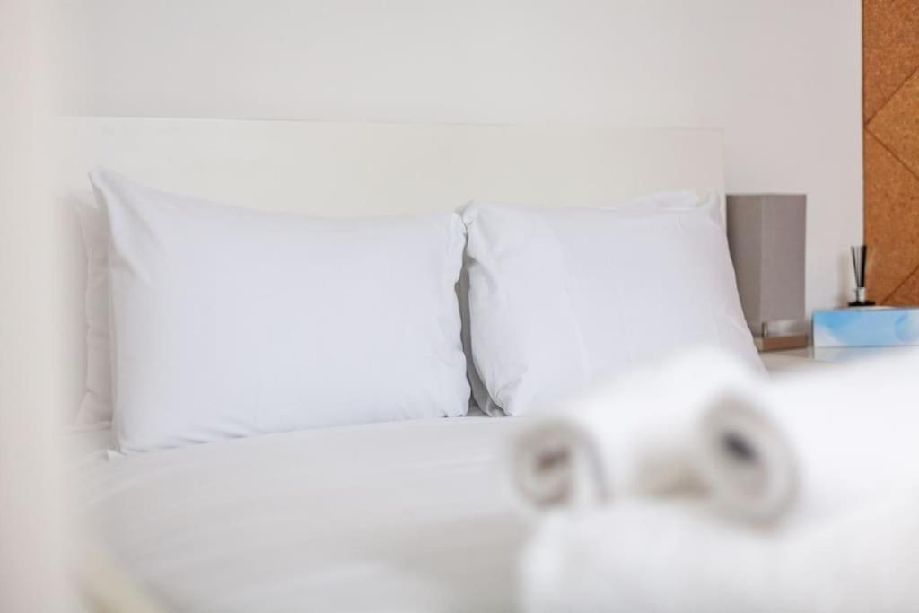 Spacious Retreat 2-Bed In Popular Camden Town Londra Esterno foto
